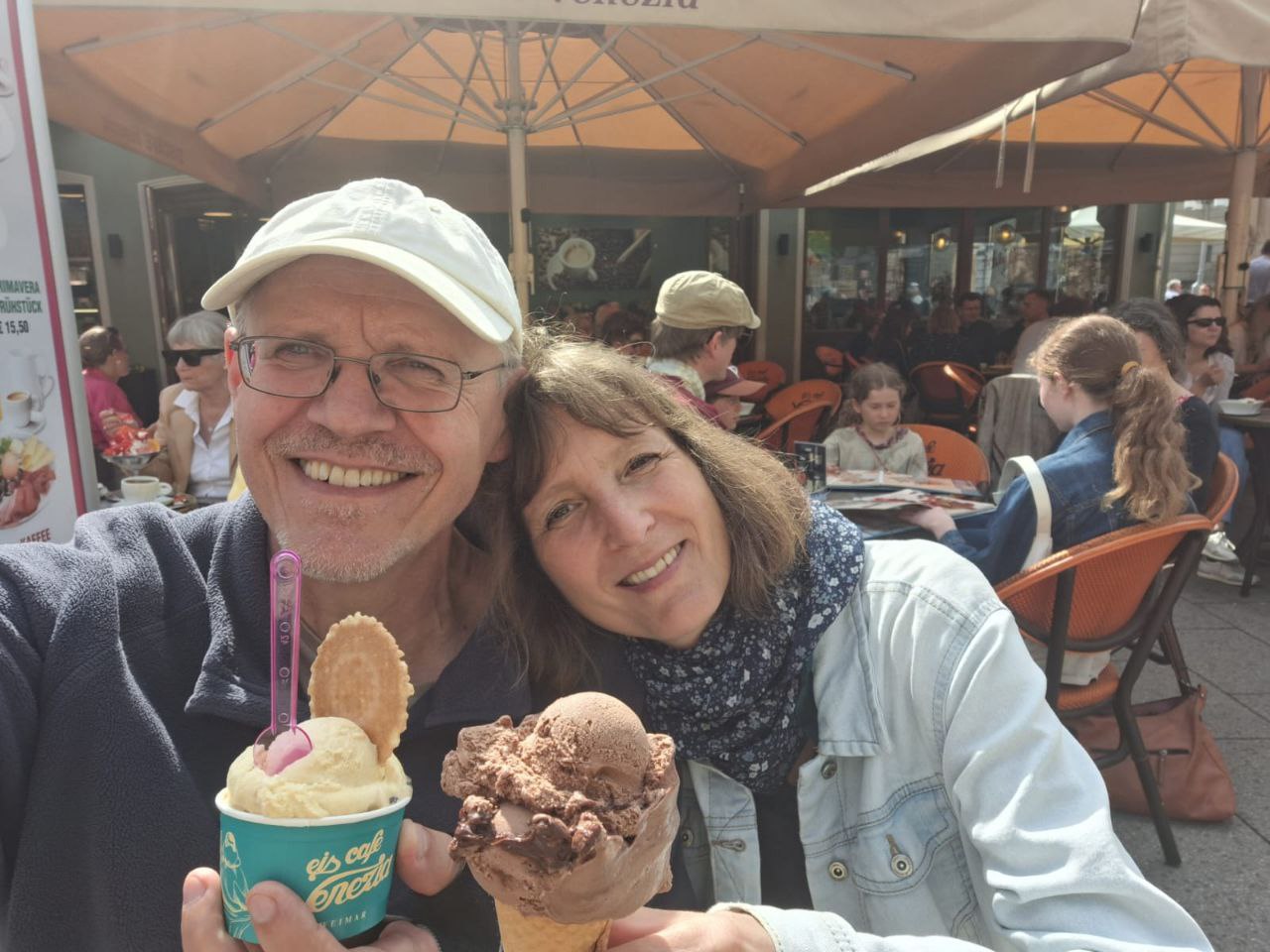 Ostern Eissessen Katja sichtbar.jpg